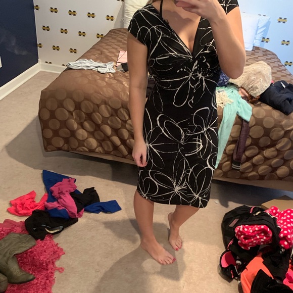 Dress - Picture 5 of 5